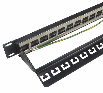 Produkt 19" modulární neosazený patch panel Solarix 24 portů černý 1U SX24M-0-STP-BK-UNI - Solarix - Patch panely